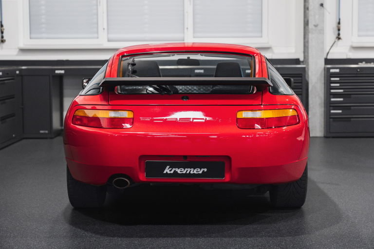 Porsche 928 S4