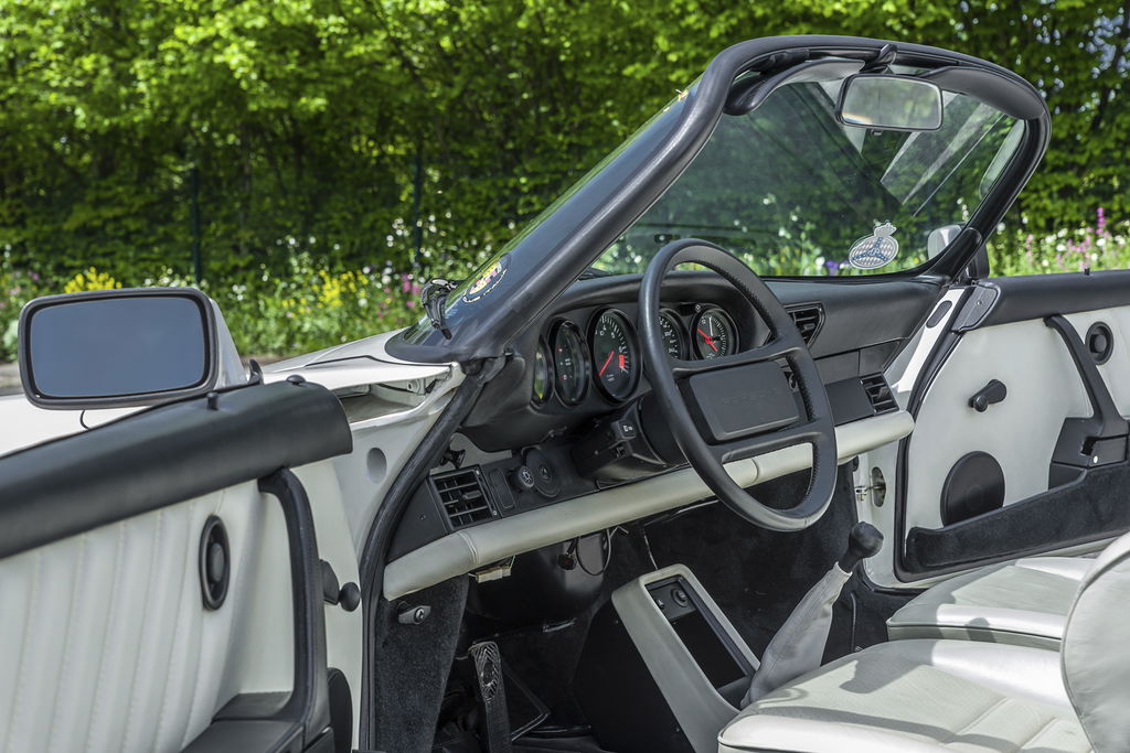 Porsche 911 Carrera 3.2 Speedster