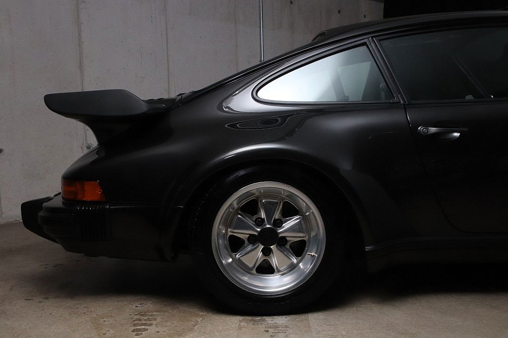 Porsche 911 Turbo 3.3