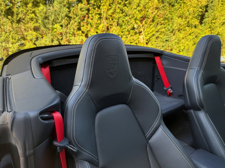 Porsche 992 Carrera GTS