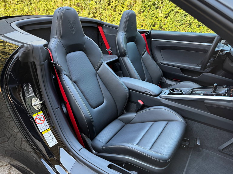 Porsche 992 Carrera GTS