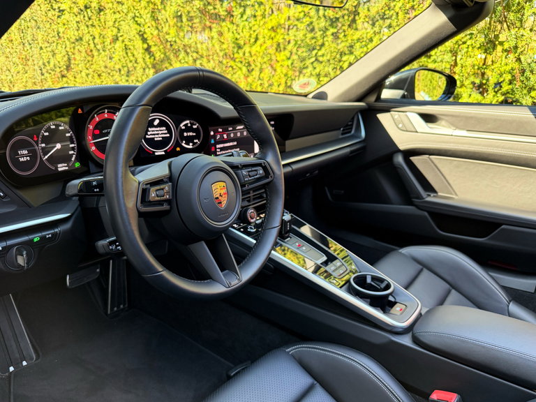 Porsche 992 Carrera GTS