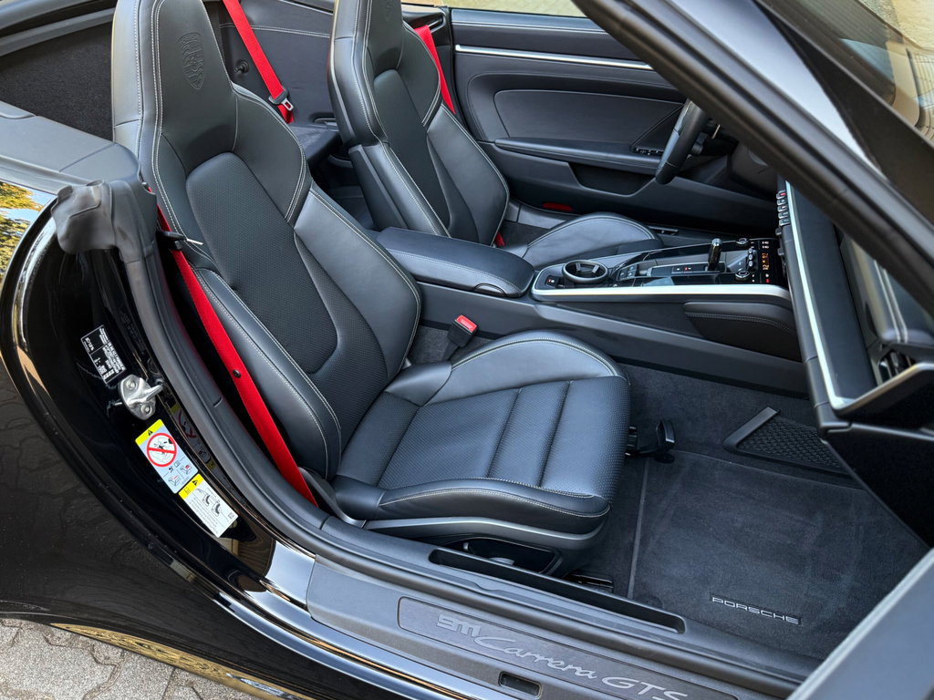 Porsche 992 Carrera GTS