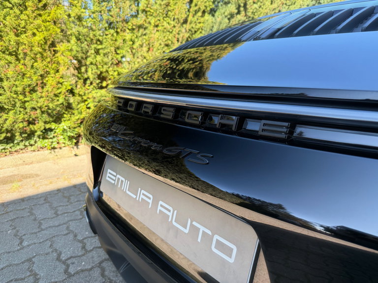 Porsche 992 Carrera GTS