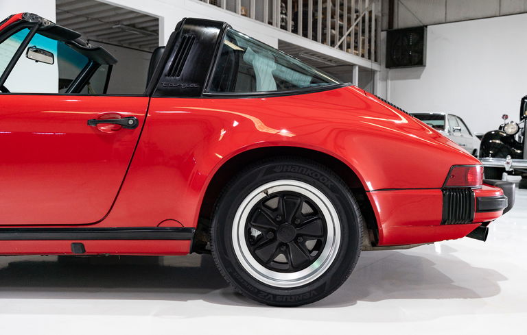Porsche 911 Carrera 3.2 (US)