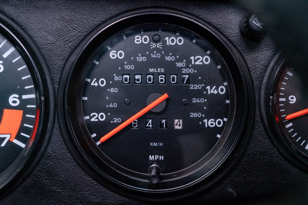 Porsche 911 Carrera 3.2 (US)