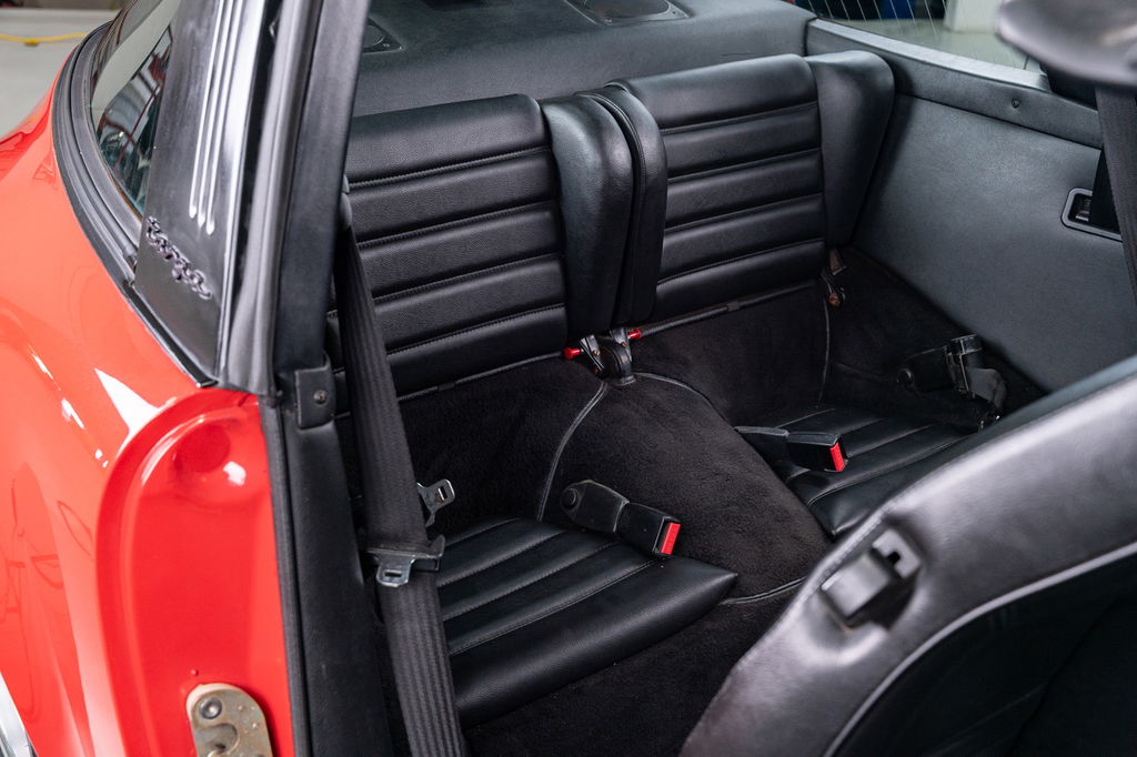 Porsche 911 Carrera 3.2 (US)