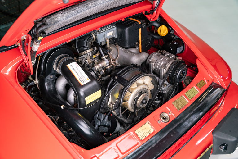 Porsche 911 Carrera 3.2 (US)