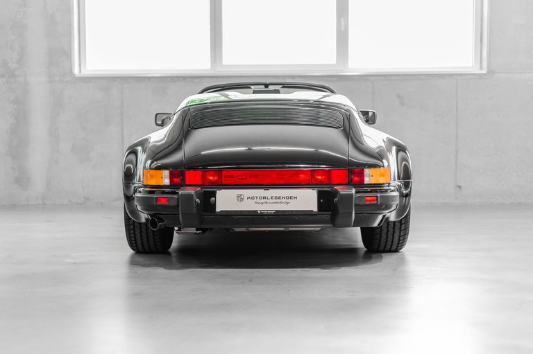 Porsche 911 Carrera 3.2 Speedster