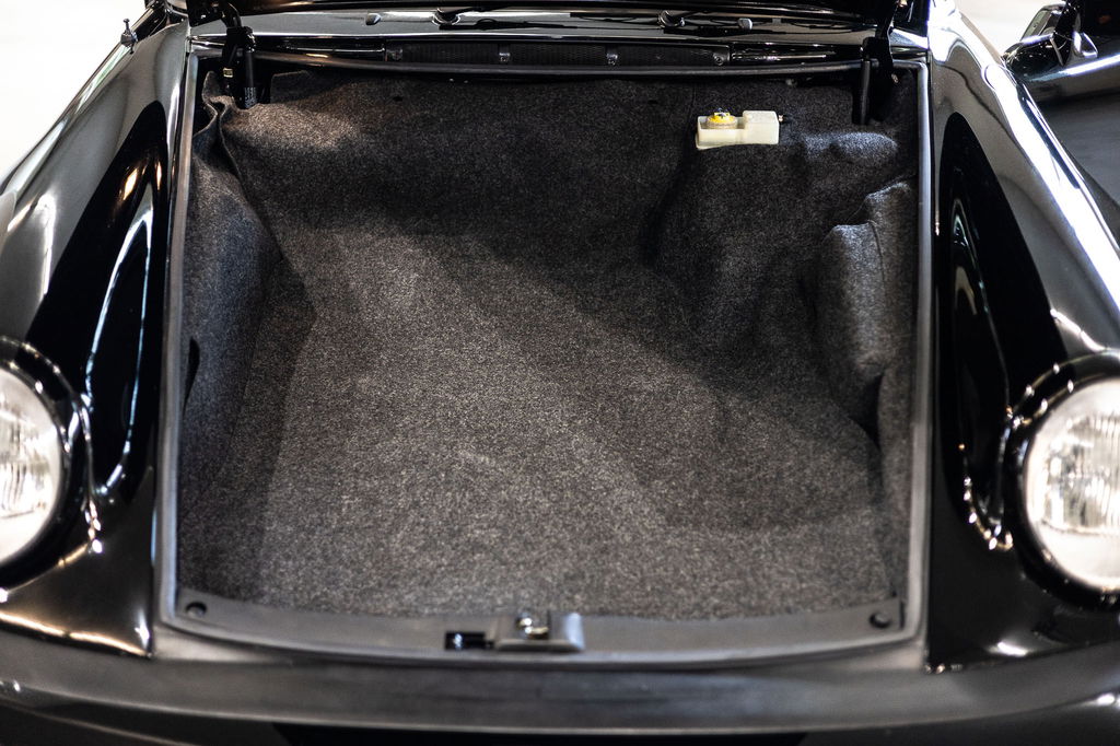 Porsche 911 Carrera 3.2 Speedster