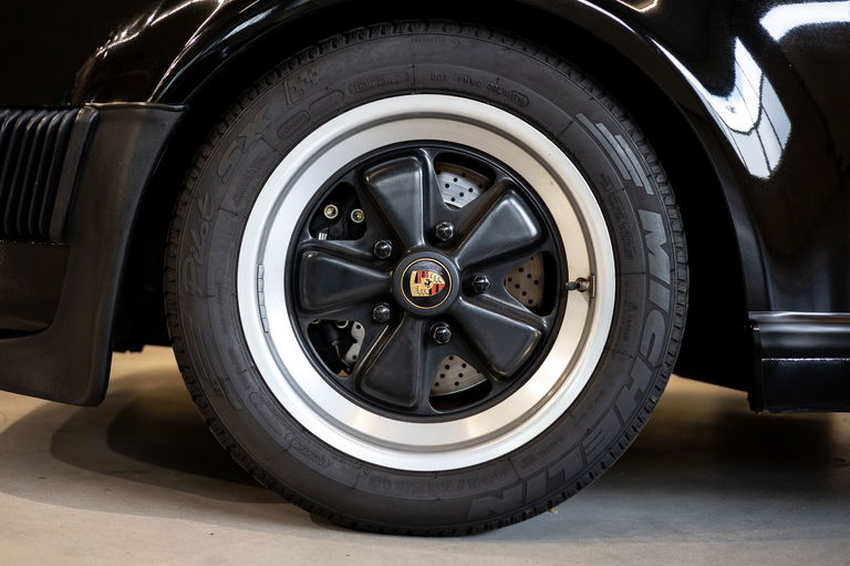 Porsche 911 Carrera 3.2 Speedster