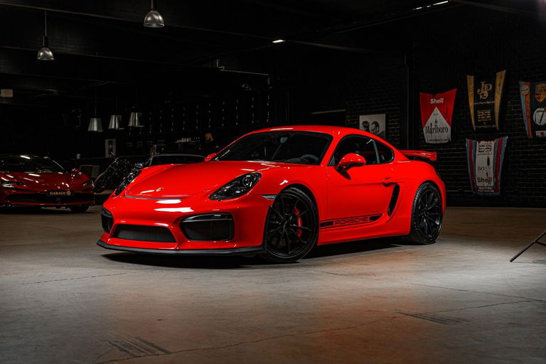 Porsche 981 Cayman GT4