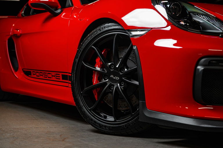 Porsche 981 Cayman GT4