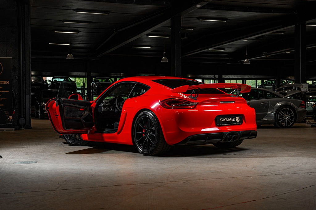 Porsche 981 Cayman GT4