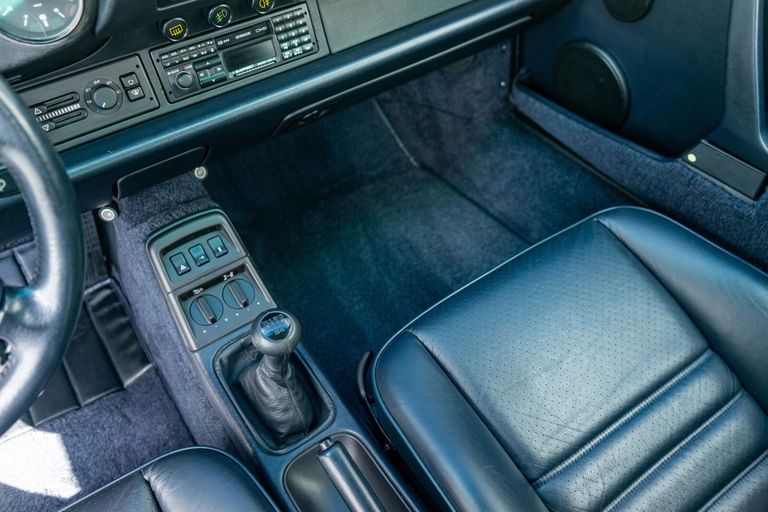 Porsche 964 Carrera 4