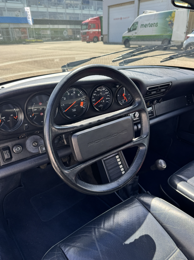 Porsche 911 Carrera 3.2