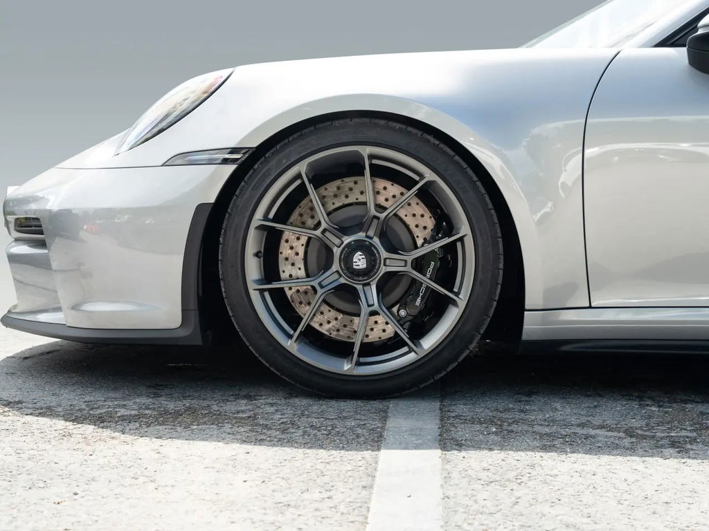 Porsche 992 GT3 Touring