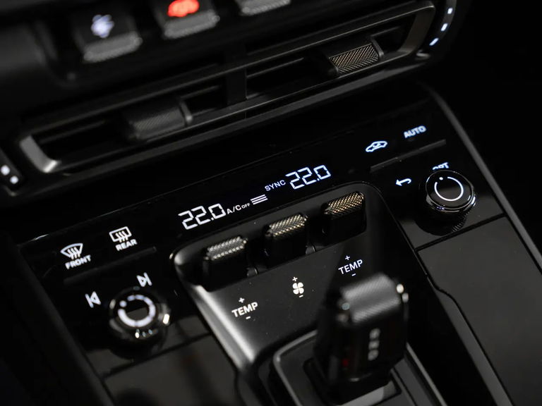 Porsche 992 Carrera T