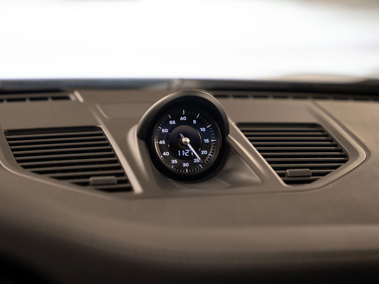 Porsche 992 Carrera T