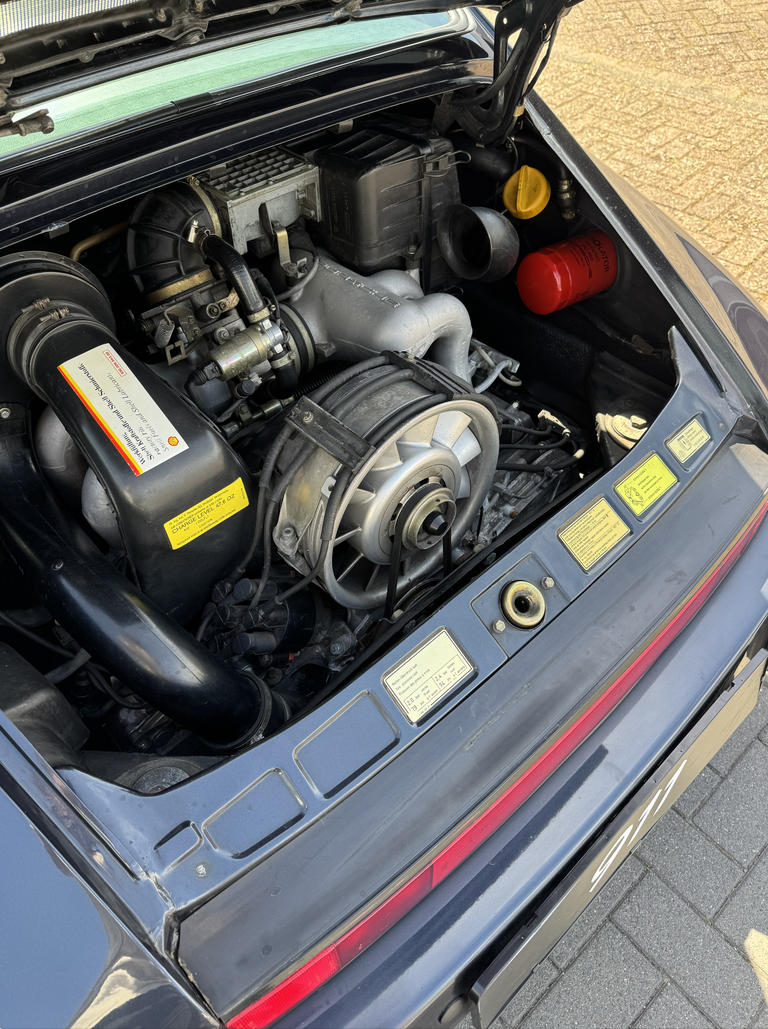 Porsche 911 Carrera 3.2
