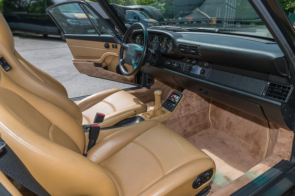 Porsche 993 Carrera 4S
