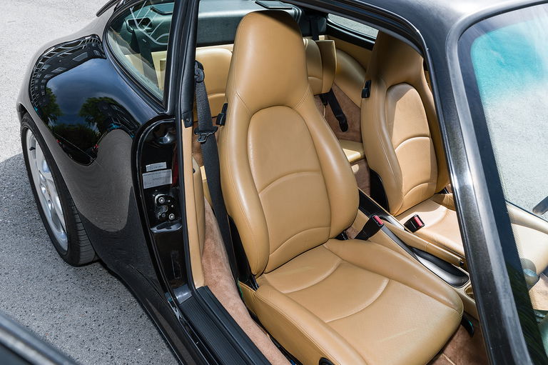 Porsche 993 Carrera 4S