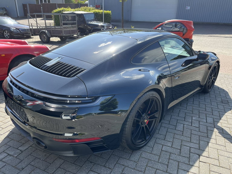 Porsche 992 Carrera GTS