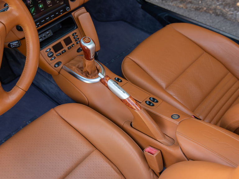 Porsche 996 Carrera 4