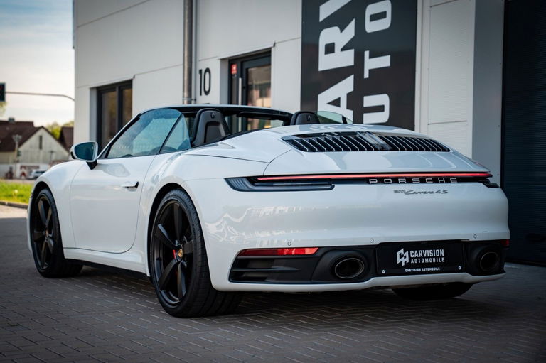 Porsche 992 Carrera 4S