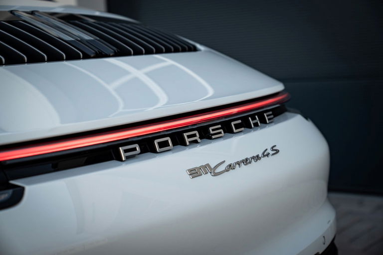 Porsche 992 Carrera 4S