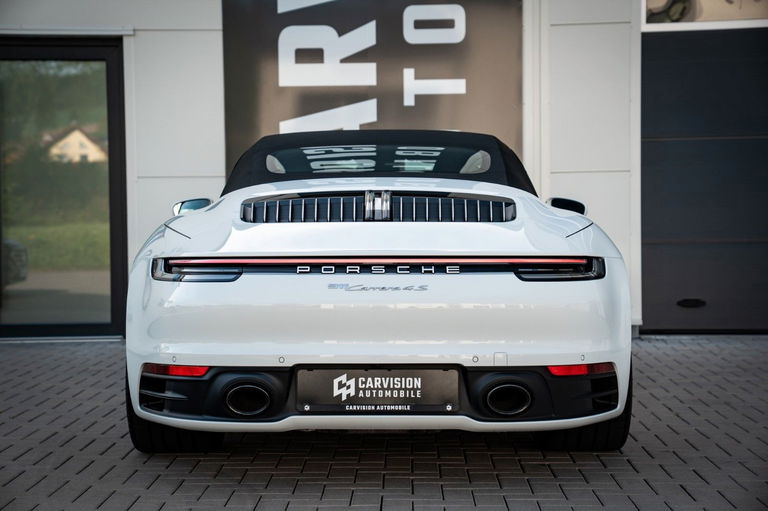 Porsche 992 Carrera 4S