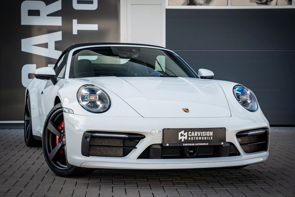 Porsche 992 Carrera 4S