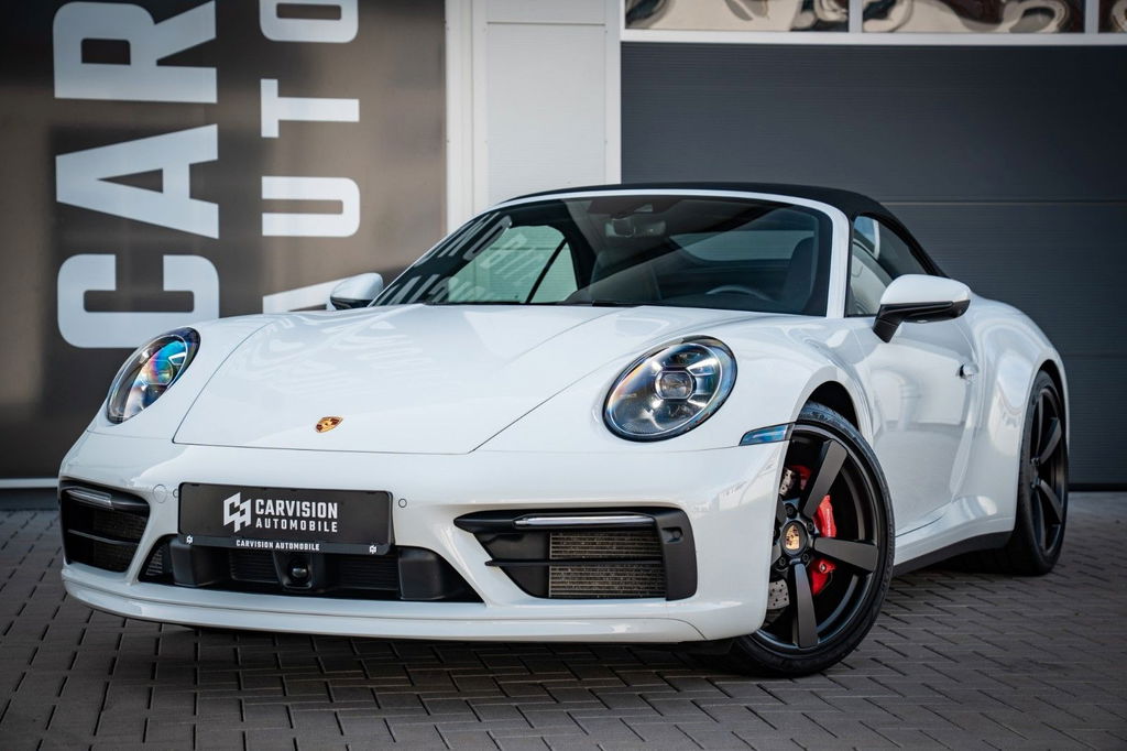 Porsche 992 Carrera 4S