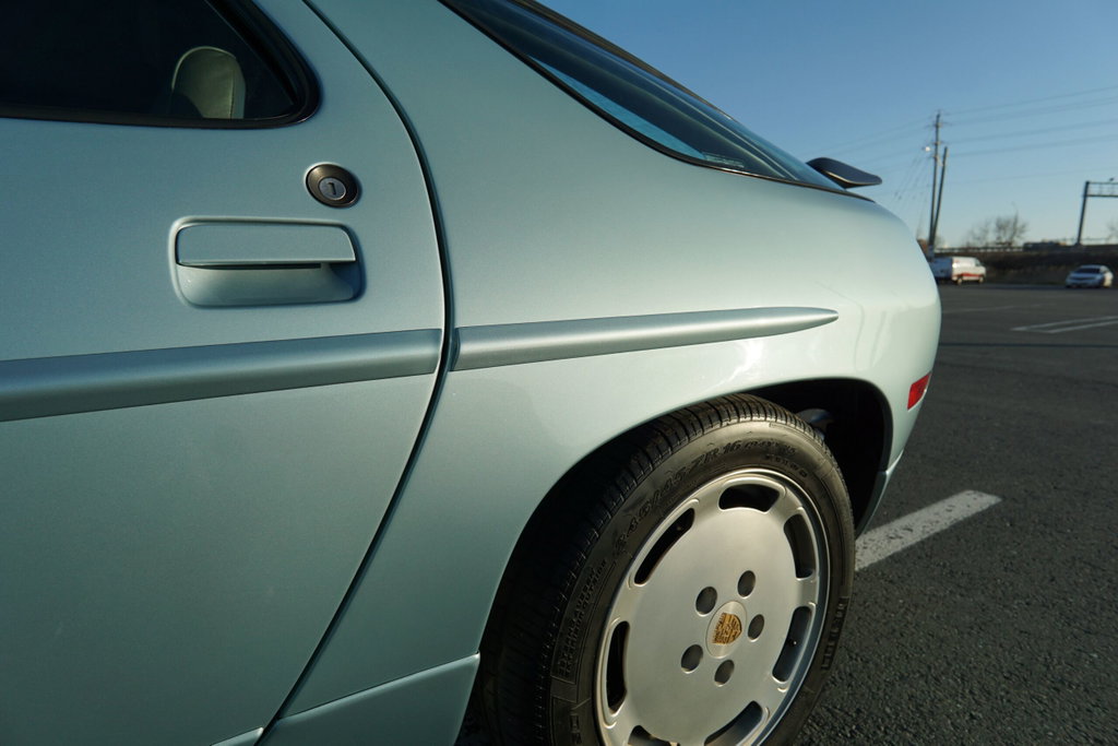 Porsche 928 S4