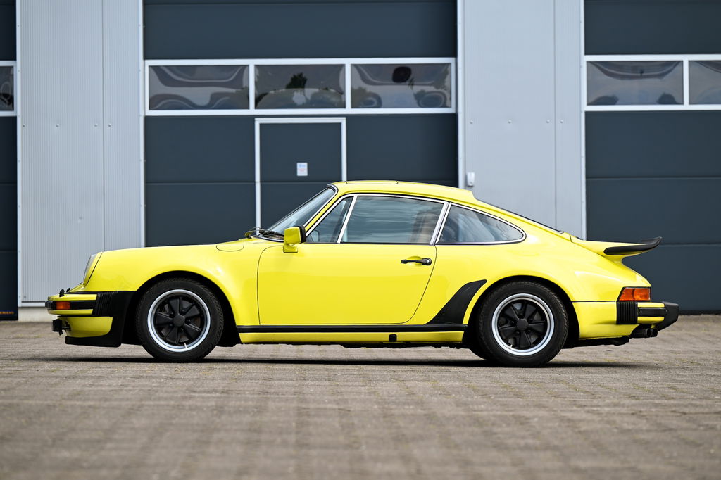 Porsche 911 Turbo 3.0 (US)