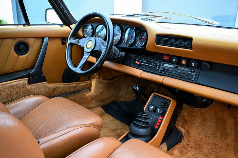 Porsche 911 Turbo 3.0 (US)