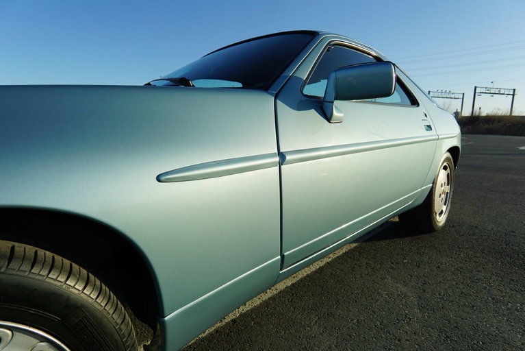 Porsche 928 S4
