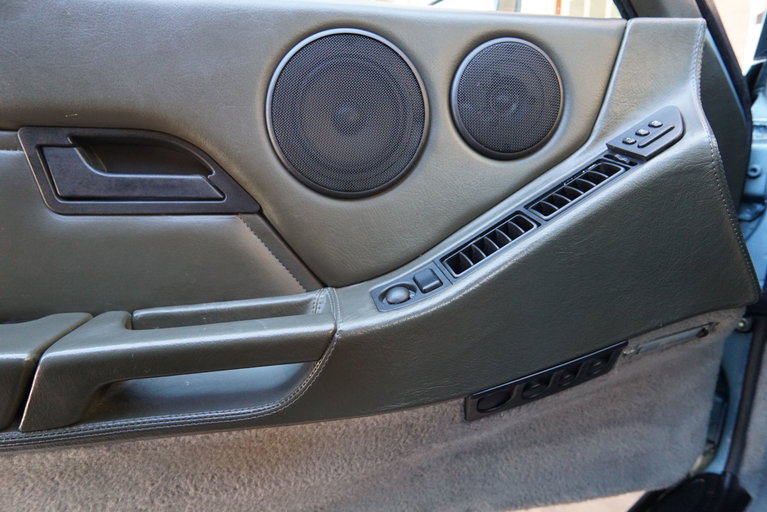 Porsche 928 S4