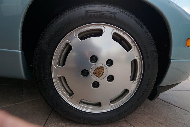 Porsche 928 S4
