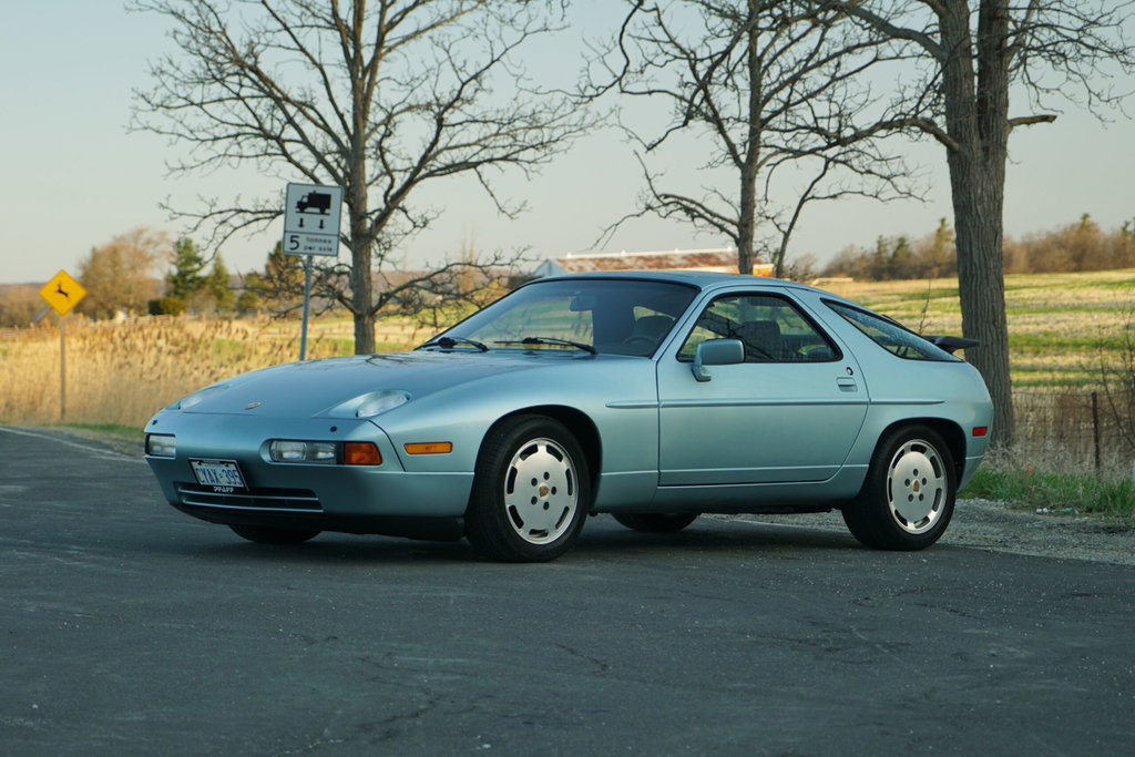 Porsche 928 S4