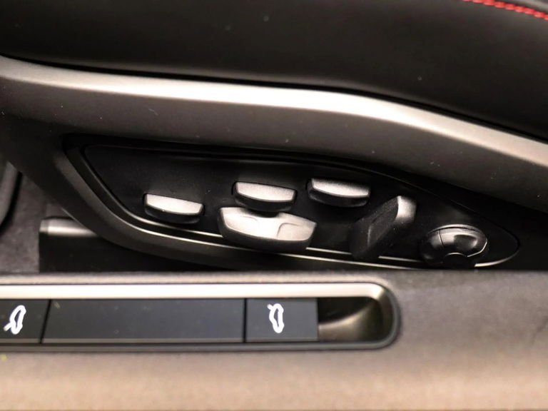 Porsche 992.2 Carrera T