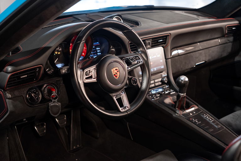 Porsche 991.2 Carrera GTS