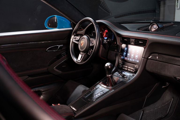 Porsche 991.2 Carrera GTS