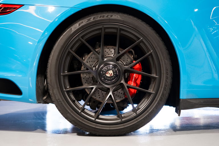 Porsche 991.2 Carrera GTS