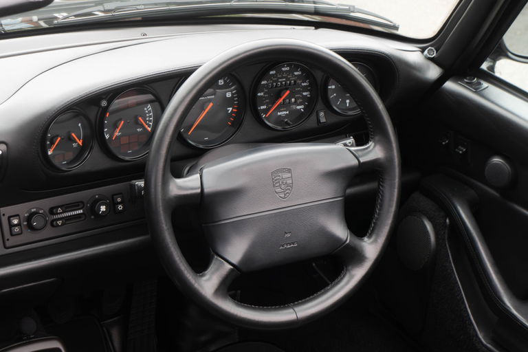 Porsche 993 Carrera 4