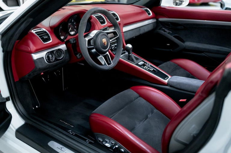 Porsche 718 Boxster