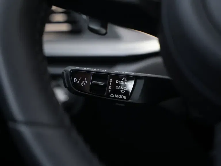 Porsche 992 Carrera 4