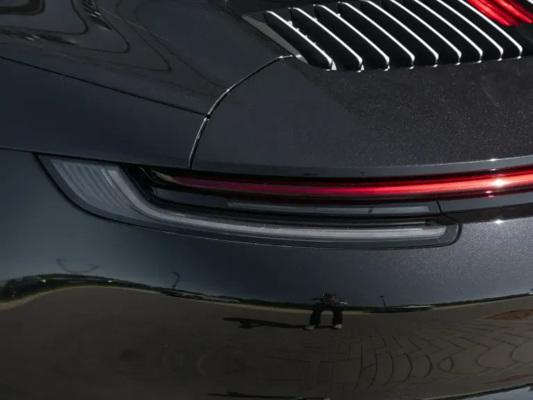 Porsche 992 Carrera 4