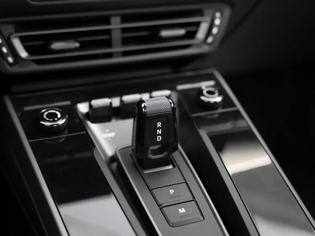 Porsche 992 Carrera 4