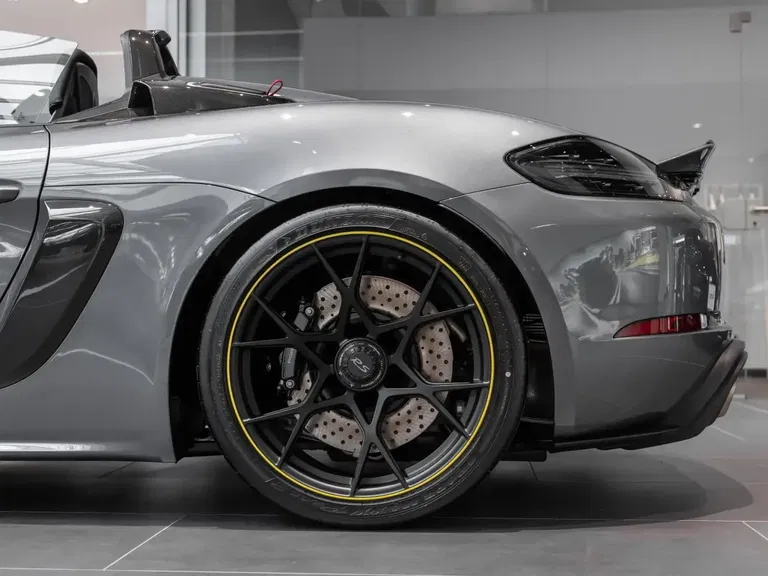 Porsche 718 Spyder RS